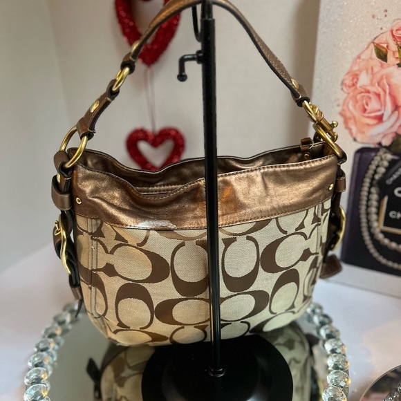 Coach Zoe signature canvas and leather shoulder bag - Picture 6 of 13